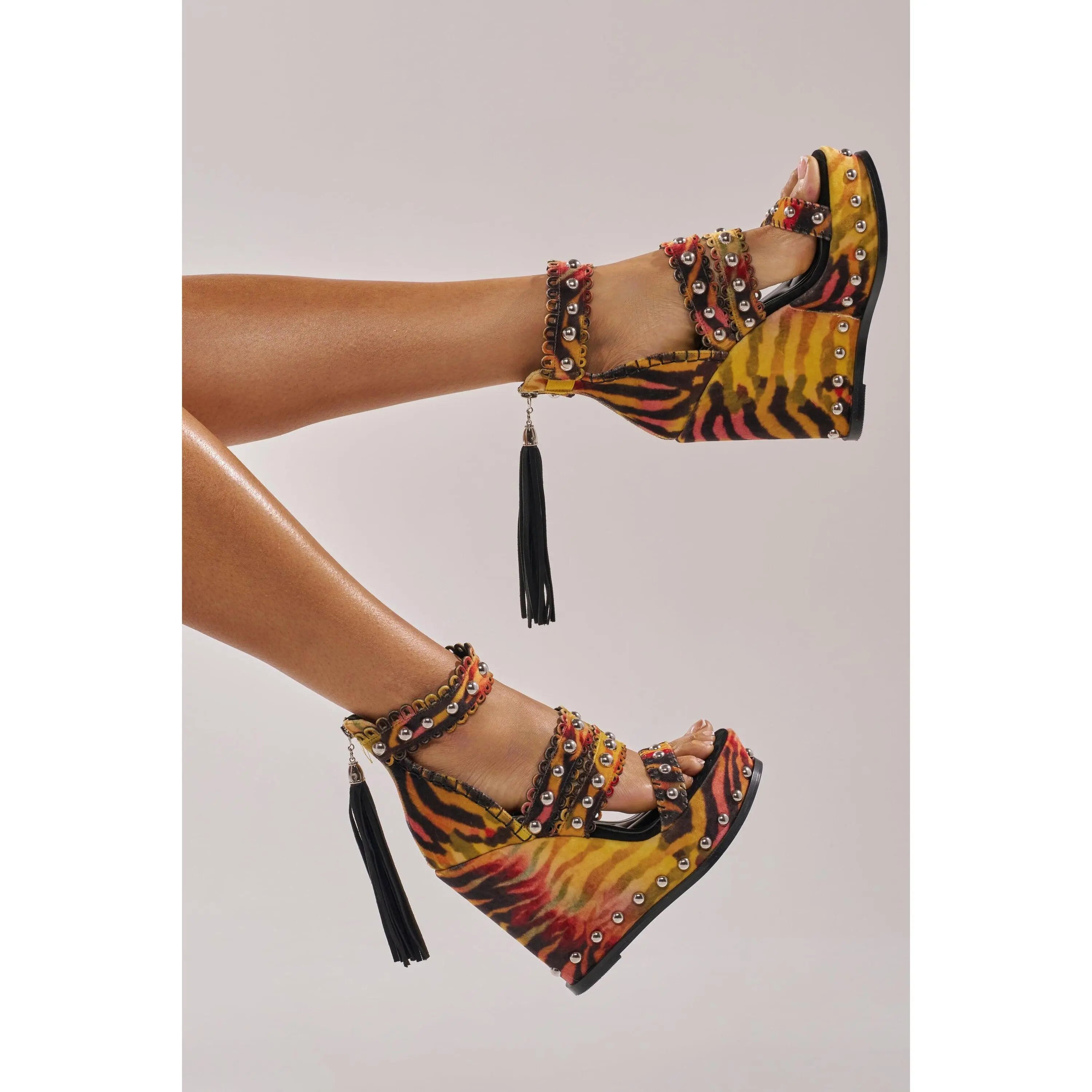 AKIRA GOLD ZANIA TIGER MULTI PRINT FRINGE EMBELLISHED WEDGE SANDAL